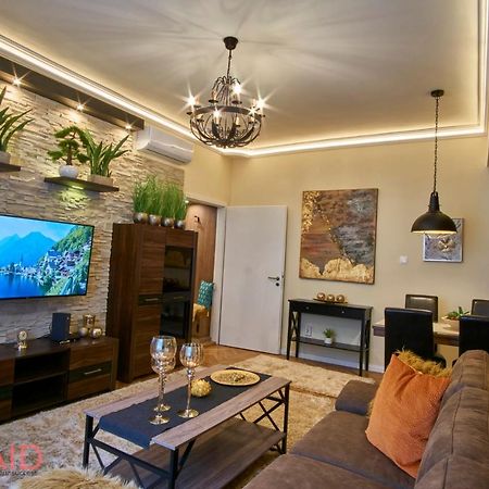 R7 Design Apartment - Hostaid بودابست المظهر الخارجي الصورة