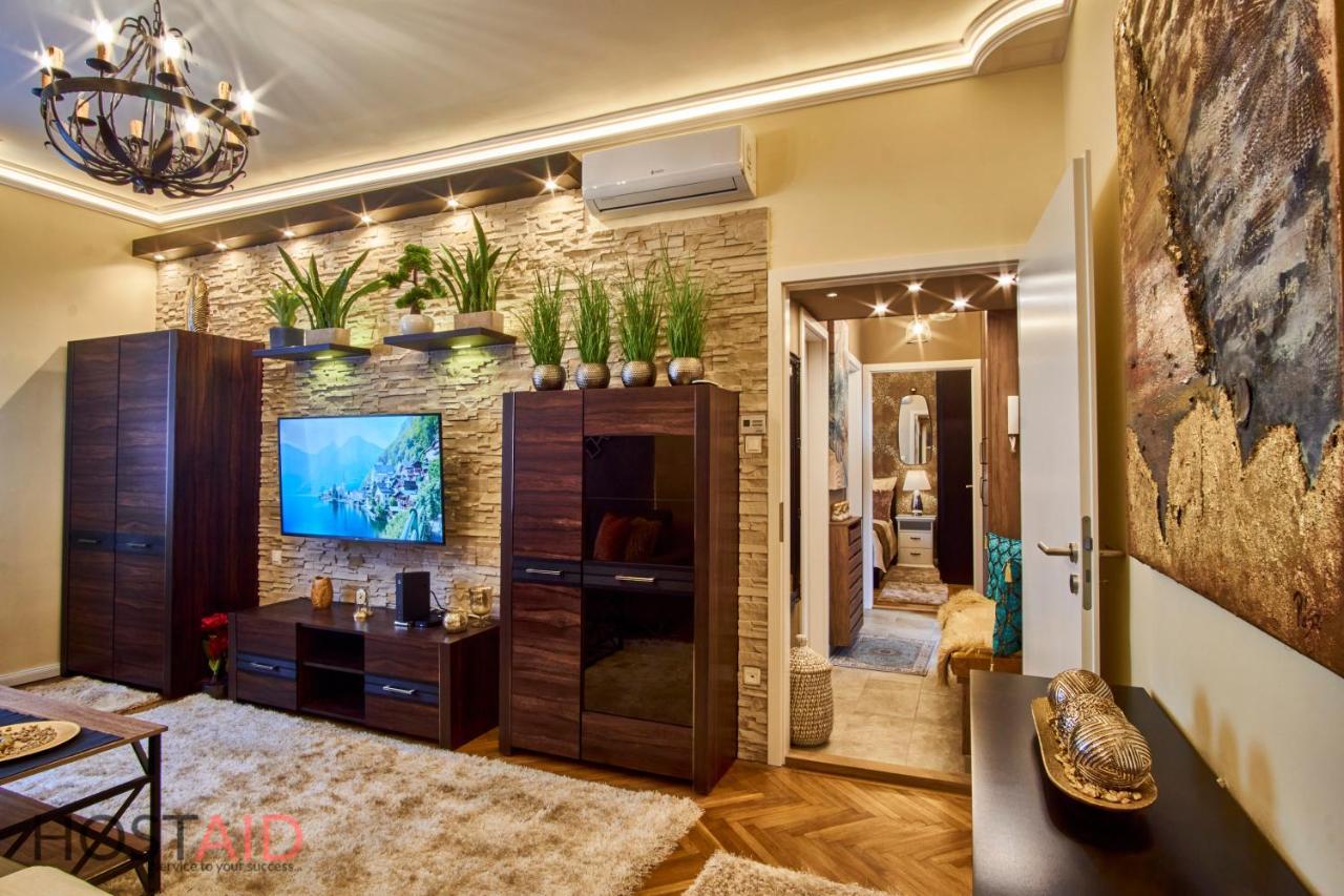 R7 Design Apartment - Hostaid بودابست المظهر الخارجي الصورة